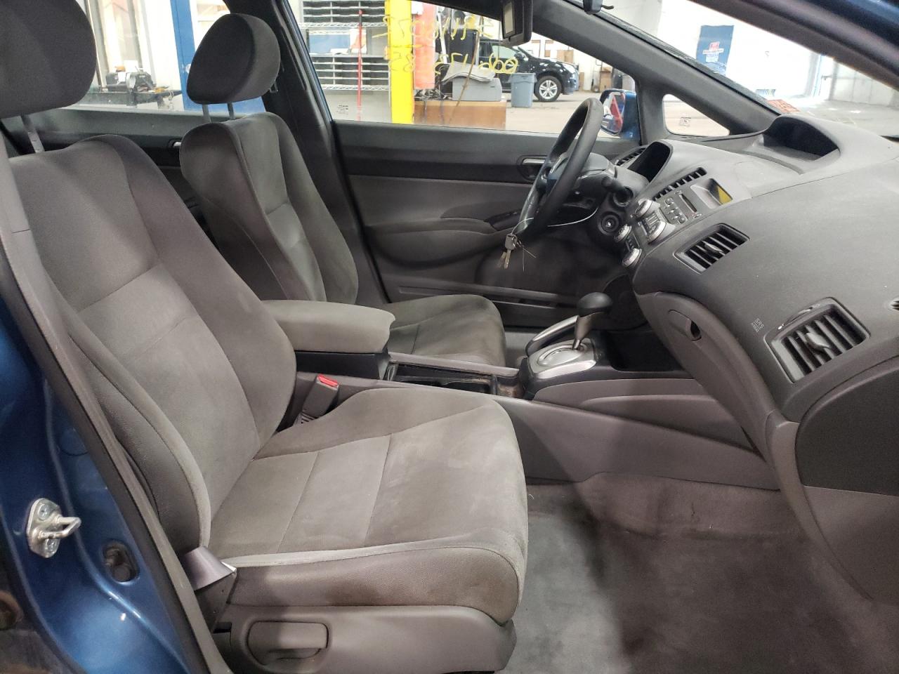Photo 5 from auction – 2006 HONDA CIVIC with VIN 1HGFA16586L106043