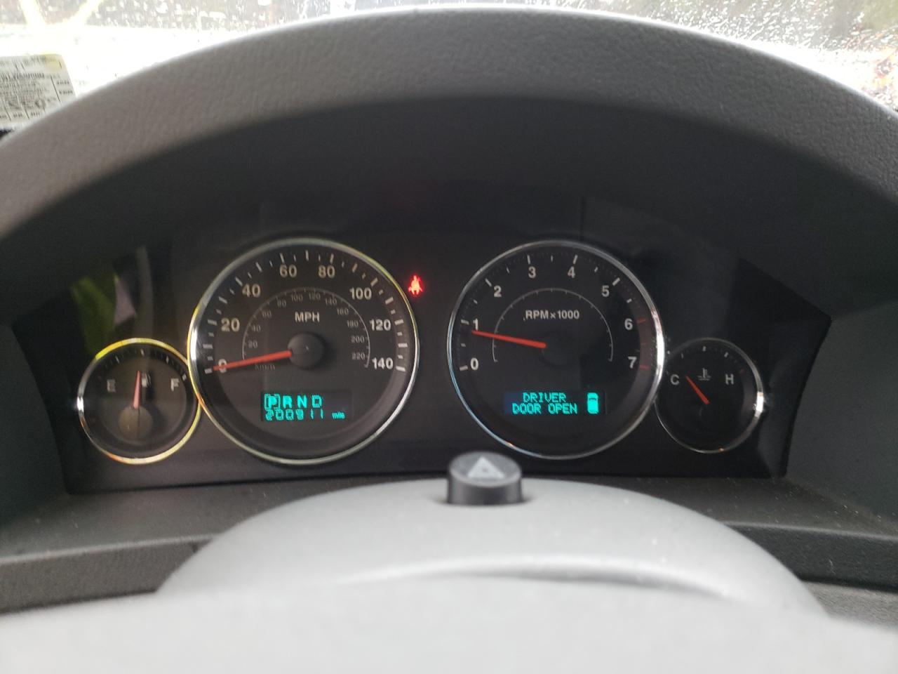 Photo 8 from auction – 2007 JEEP GRAND CHER with VIN 1J8GR48K07C680291
