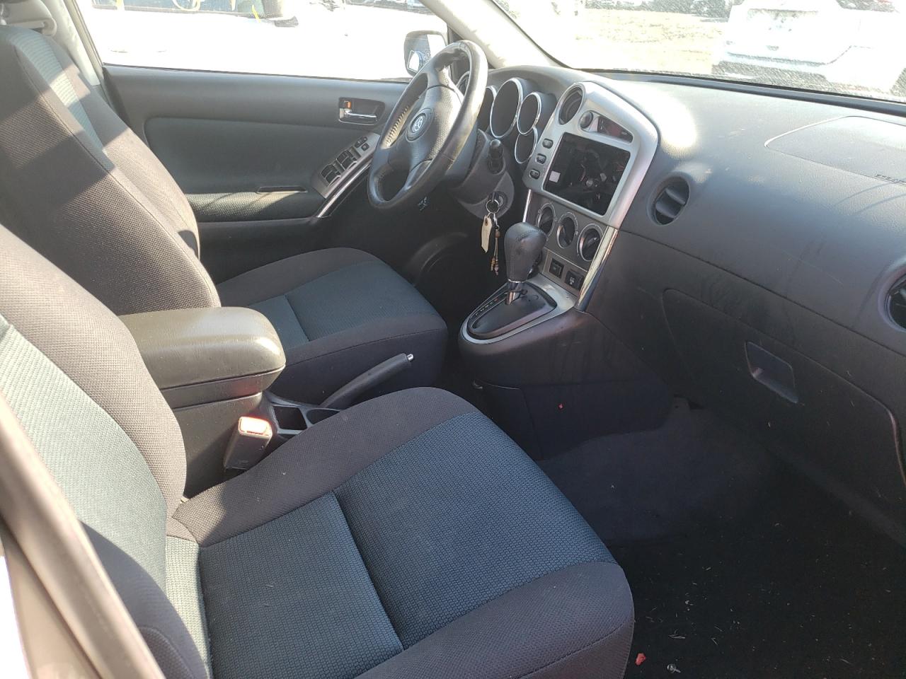 Photo 5 from auction – 2006 TOYOTA MATRIX with VIN 2T1LR32E76C557029