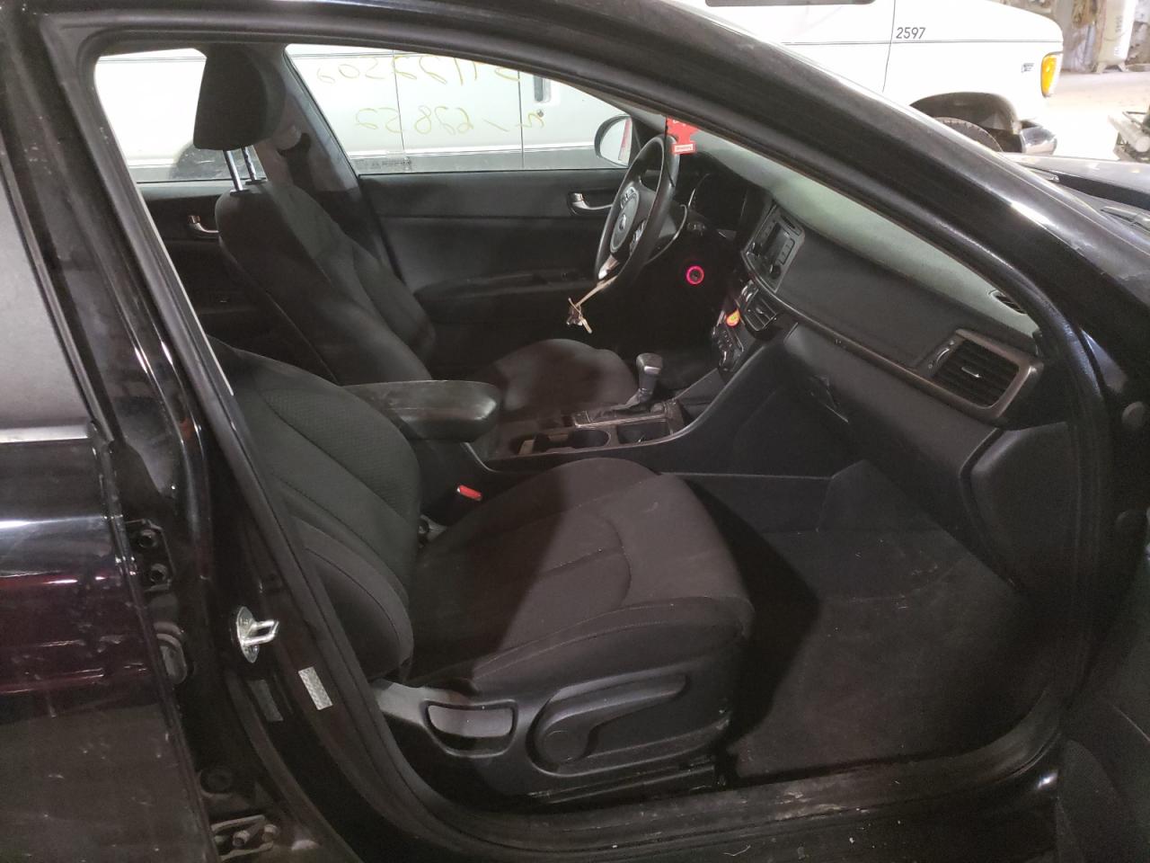 Photo 5 from auction – 2016 KIA OPTIMA LX with VIN KNAGT4L35G5108305
