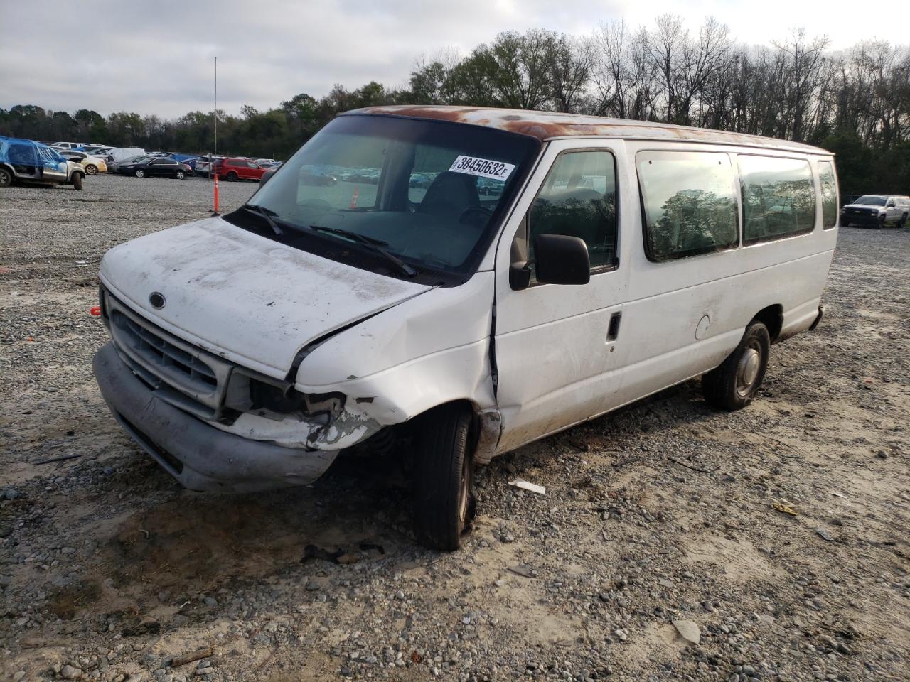 Photo 2 from auction – 2000 FORD ECONOLINE with VIN 1FBSS31L0YHA69754