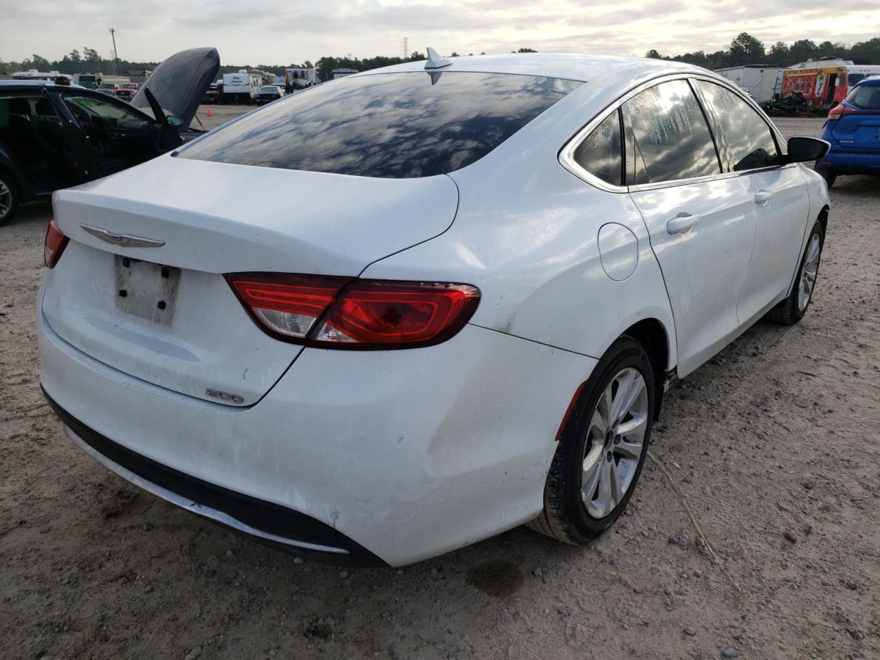 Photo 4 from auction – 2016 CHRYSLER 200 LIMITE with VIN 1C3CCCAB5GN129214