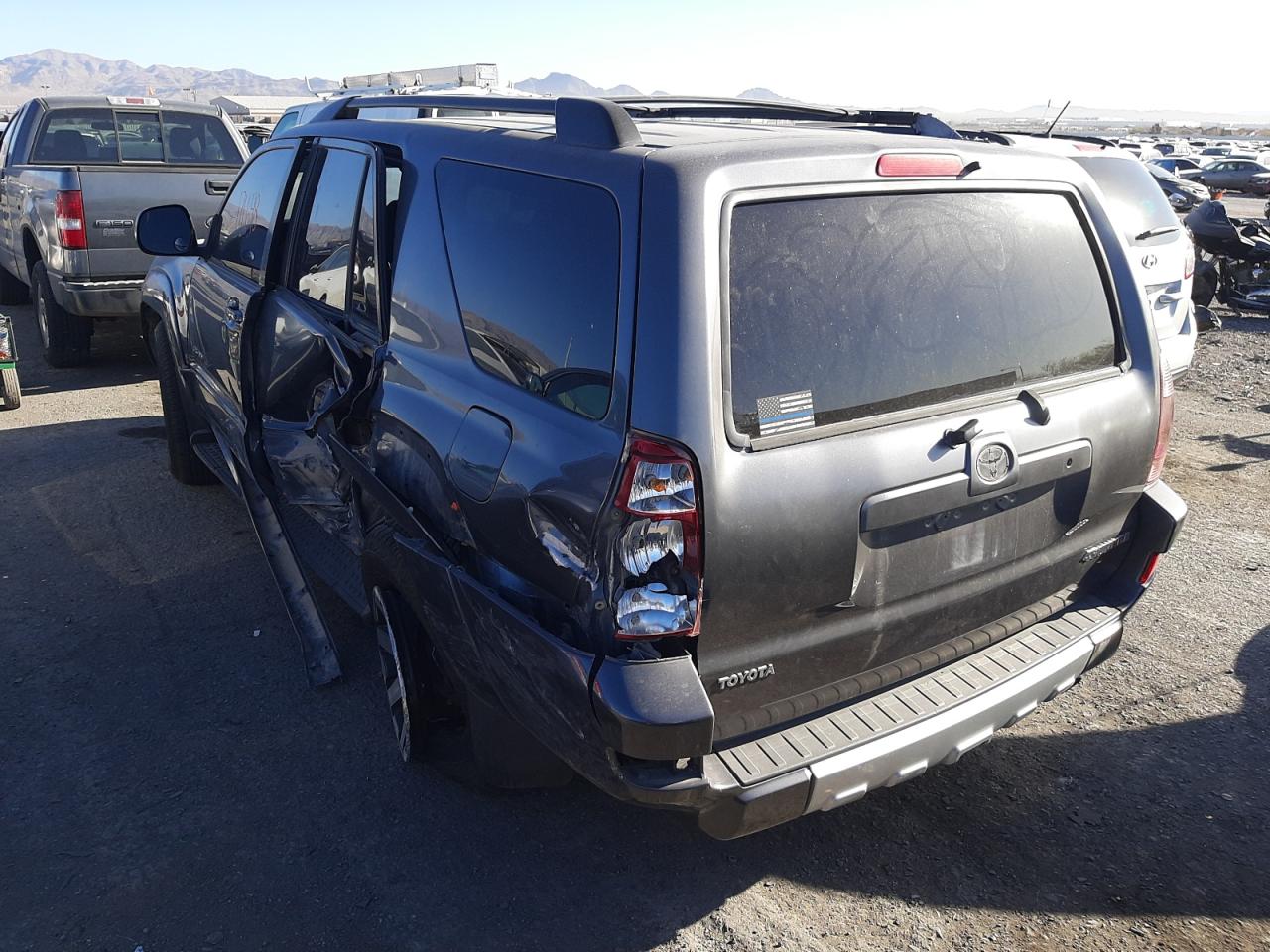 Photo 3 from auction – 2003 TOYOTA 4RUNNER SR with VIN JTEBU14R230018379