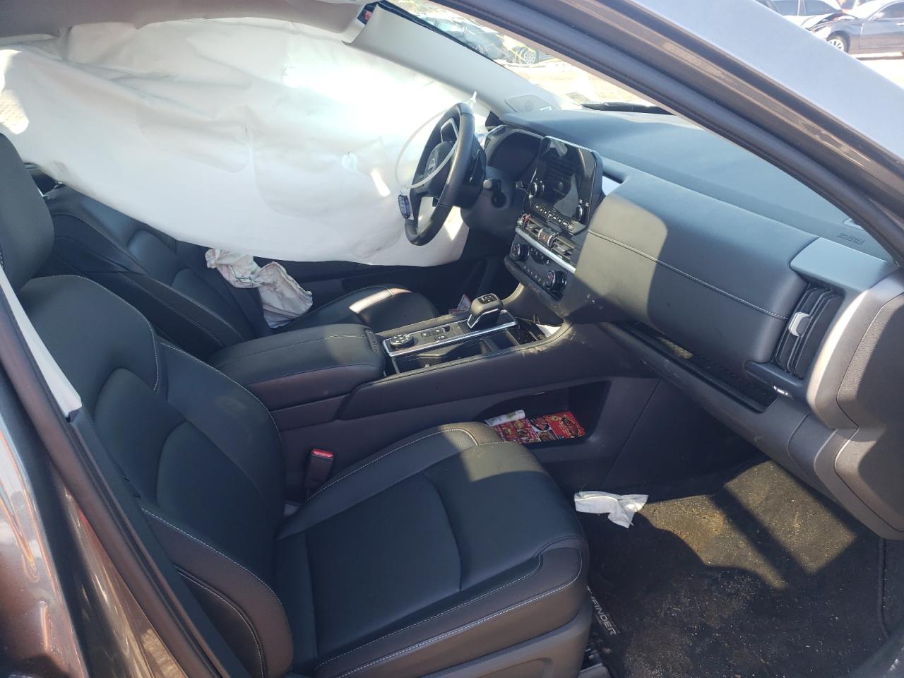 Photo 5 from auction – 2022 NISSAN PATHFINDER with VIN 5N1DR3CD5NC205418