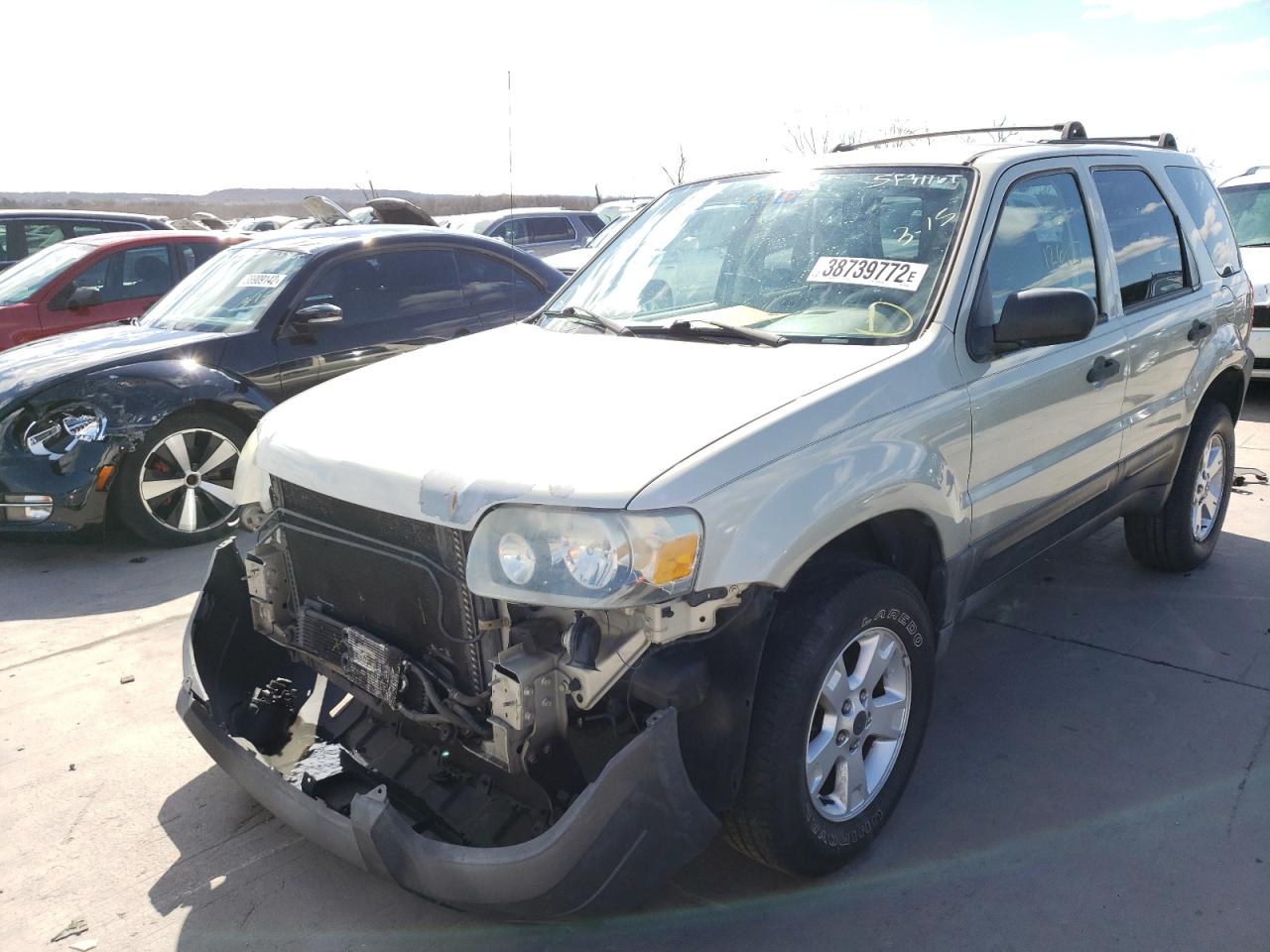 Photo 2 from auction – 2005 FORD ESCAPE XLT with VIN 1FMYU03145KB85446