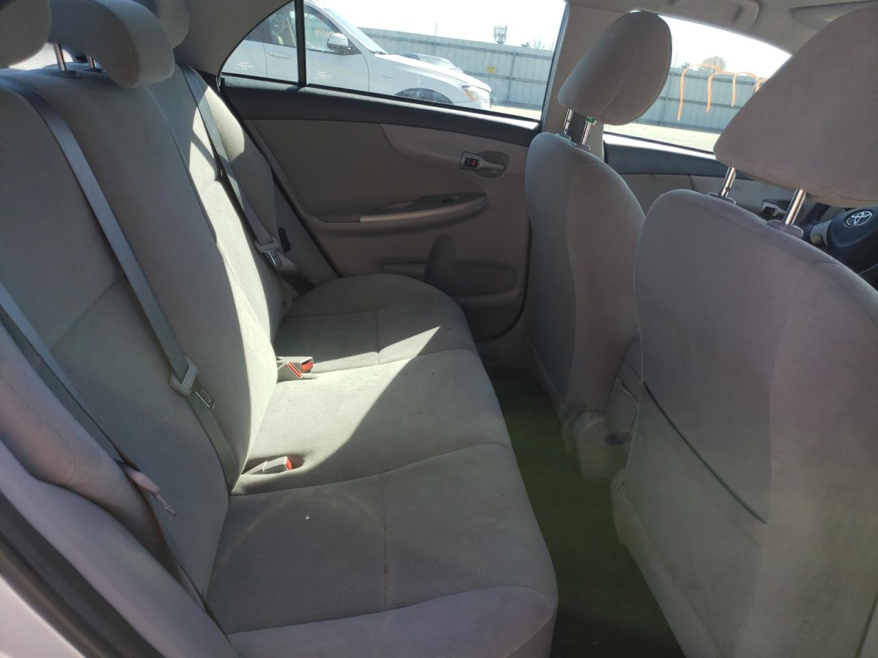 Photo 6 from auction – 2012 TOYOTA COROLLA BA with VIN 2T1BU4EE5CC827253