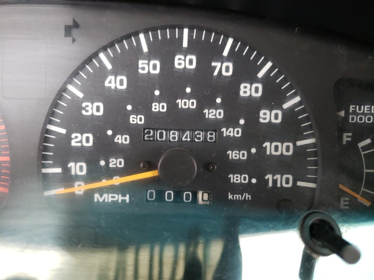 Photo 8 from auction – 1998 TOYOTA 4RUNNER SR with VIN JT3HN86R5W0152104