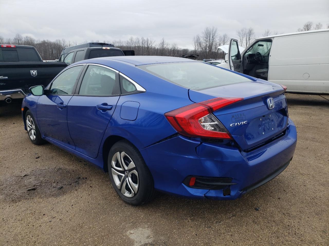 Photo 3 from auction – 2017 HONDA CIVIC LX with VIN 19XFC2F58HE040197