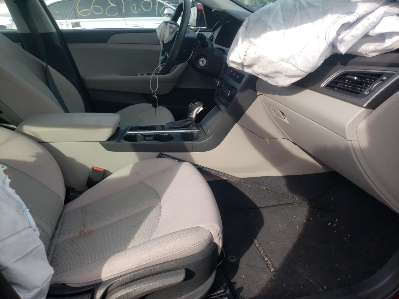 Photo 5 from auction – 2015 HYUNDAI SONATA SE with VIN 5NPE24AF2FH136104