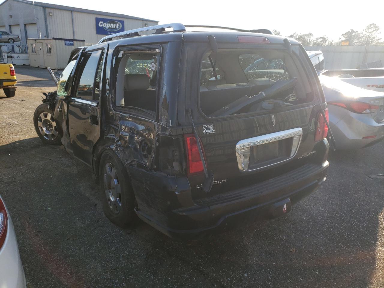 Photo 3 from auction – 2006 LINCOLN NAVIGATOR with VIN 5LMFU27506LJ27052
