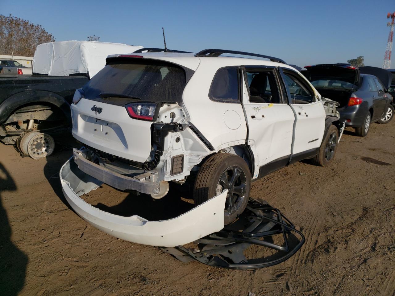Photo 4 from auction – 2021 JEEP CHEROKEE L with VIN 1C4PJLLB8MD150687