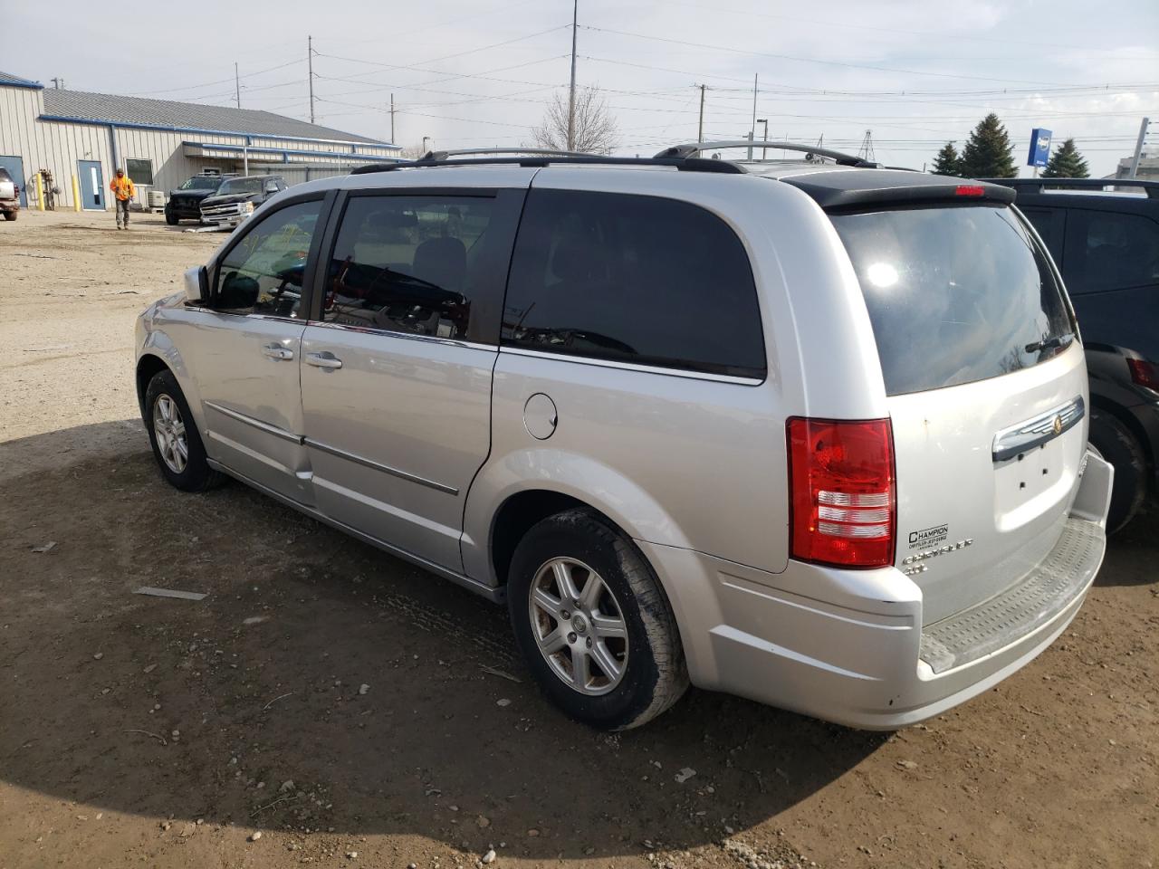 Photo 3 from auction – 2010 CHRYSLER TOWN & COU with VIN 2A4RR8DX3AR366670