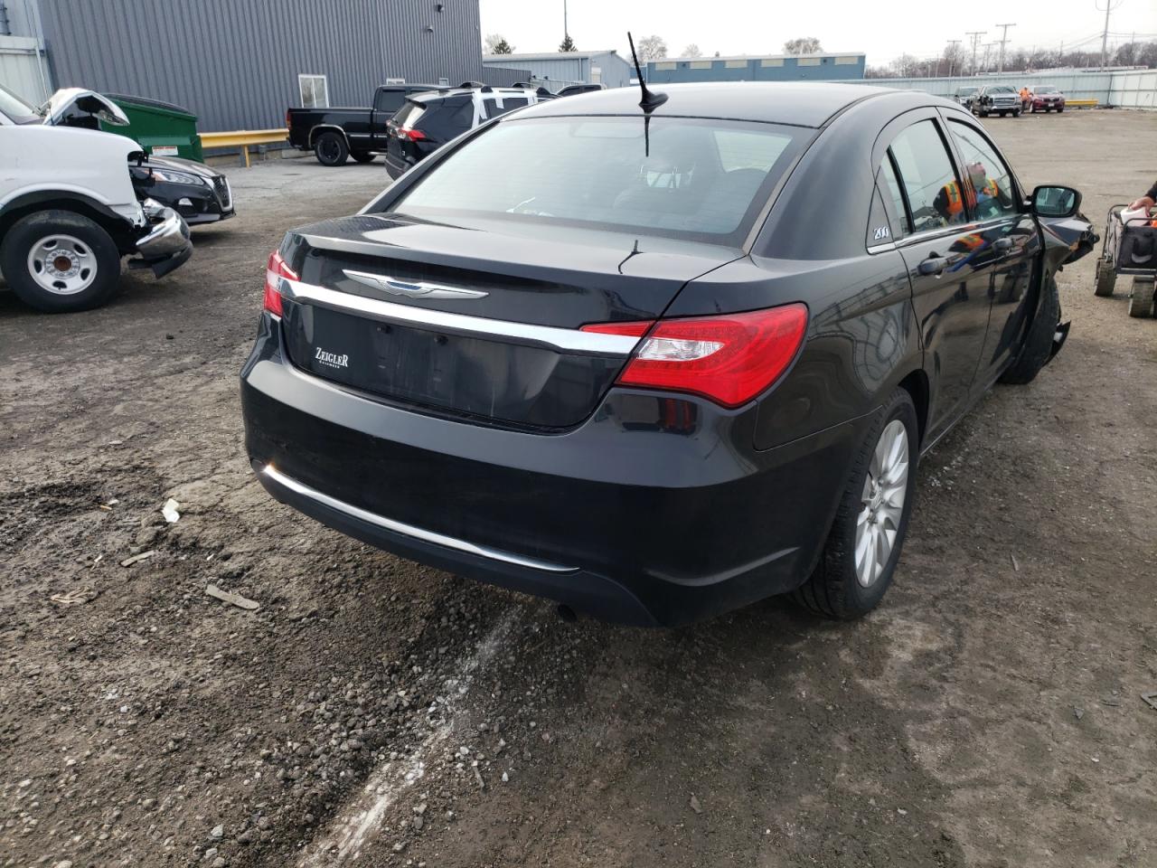 Photo 4 from auction – 2014 CHRYSLER 200 LX with VIN 1C3CCBAB6EN168305
