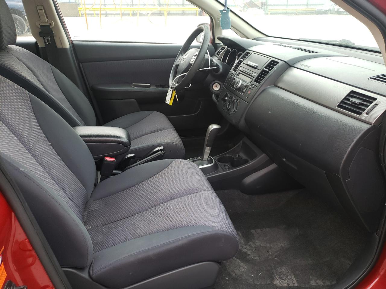 Photo 5 from auction – 2007 NISSAN VERSA S with VIN 3N1BC11E27L446392