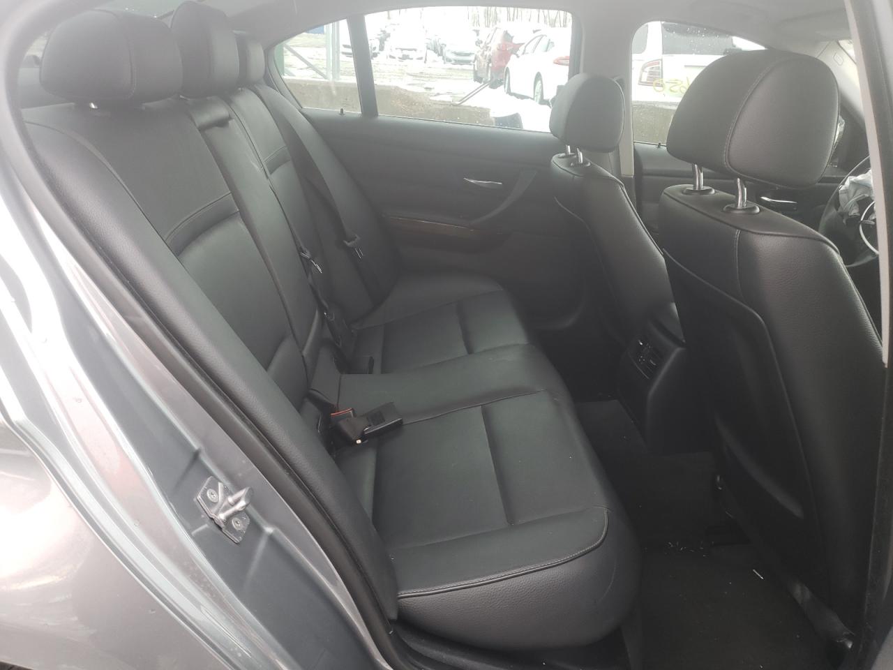 Photo 6 from auction – 2010 BMW 335 XI with VIN WBAPL3C54AA409075