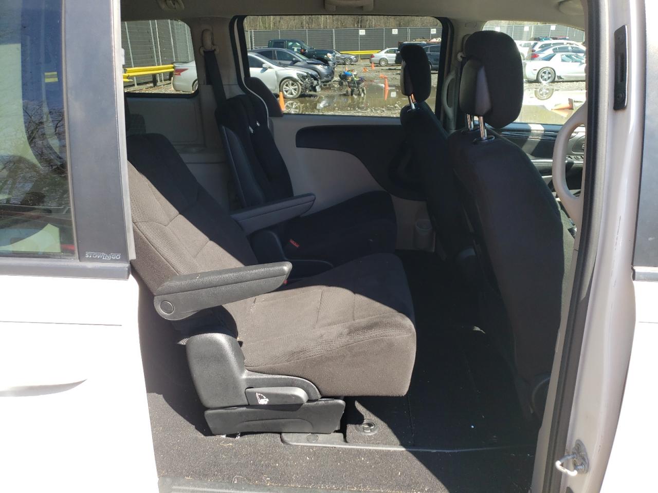 Photo 6 from auction – 2012 DODGE GRAND CARA with VIN 2C4RDGCG6CR123048
