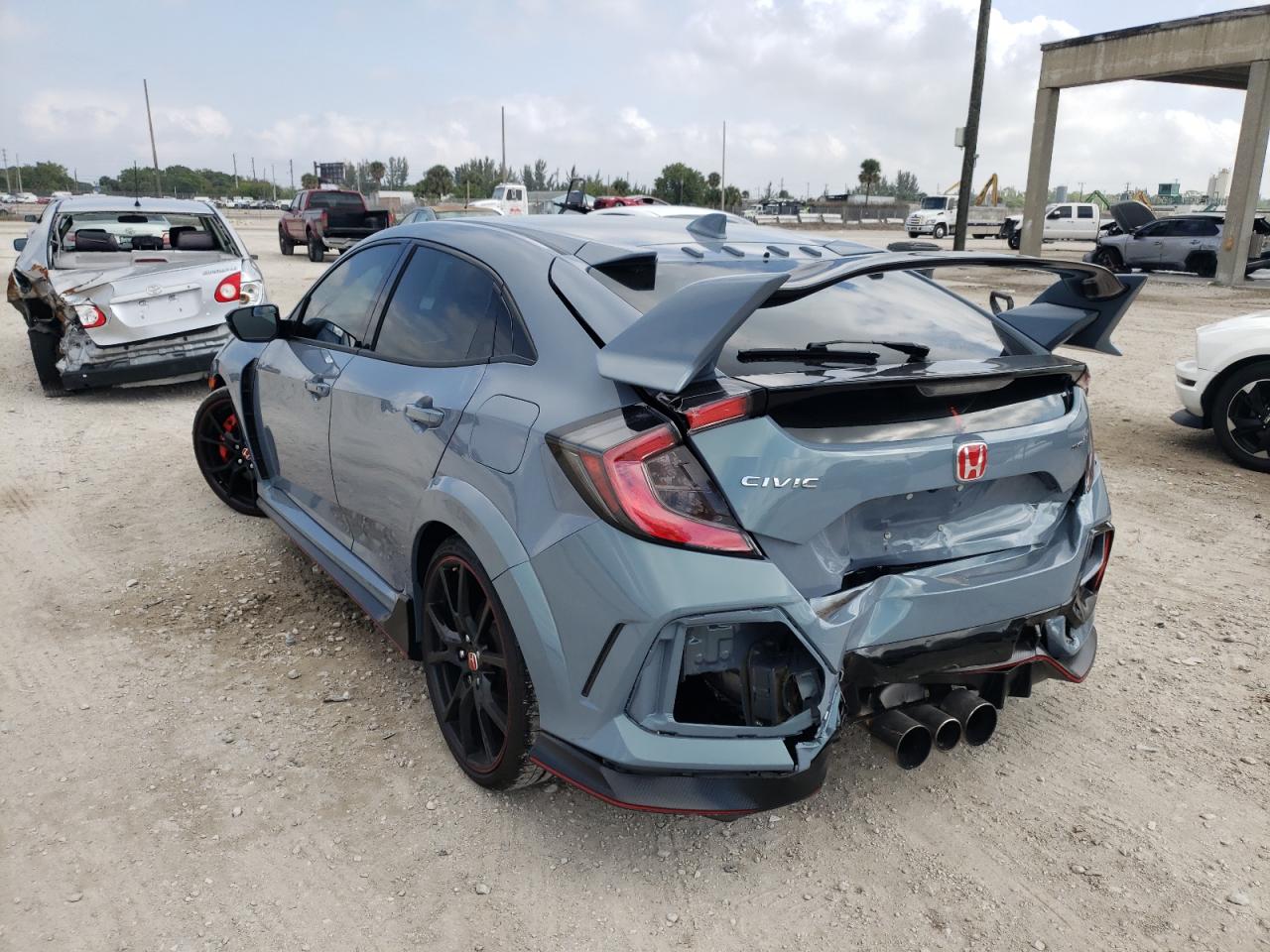 Photo 3 from auction – 2020 HONDA CIVIC TYPE with VIN SHHFK8G70LU200175