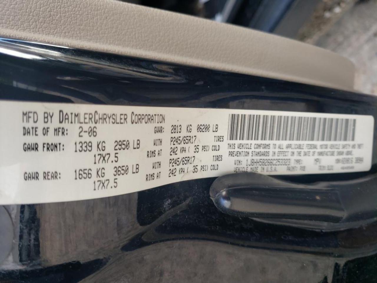 Photo 10 from auction – 2006 JEEP COMMANDER with VIN 1J8HH58266C253323