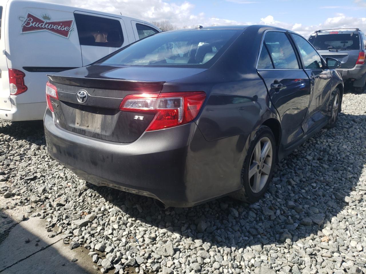 Photo 4 from auction – 2013 TOYOTA CAMRY L with VIN 4T1BF1FK8DU670248