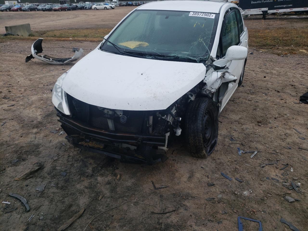 Photo 9 from auction – 2008 NISSAN VERSA S with VIN 3N1BC11E98L412158