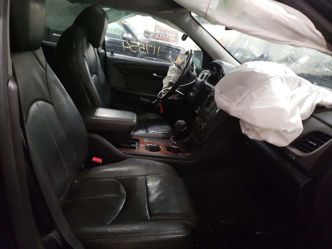 Photo 5 from auction – 2014 CHEVROLET TRAVERSE L with VIN 1GNKVHKD5EJ174325