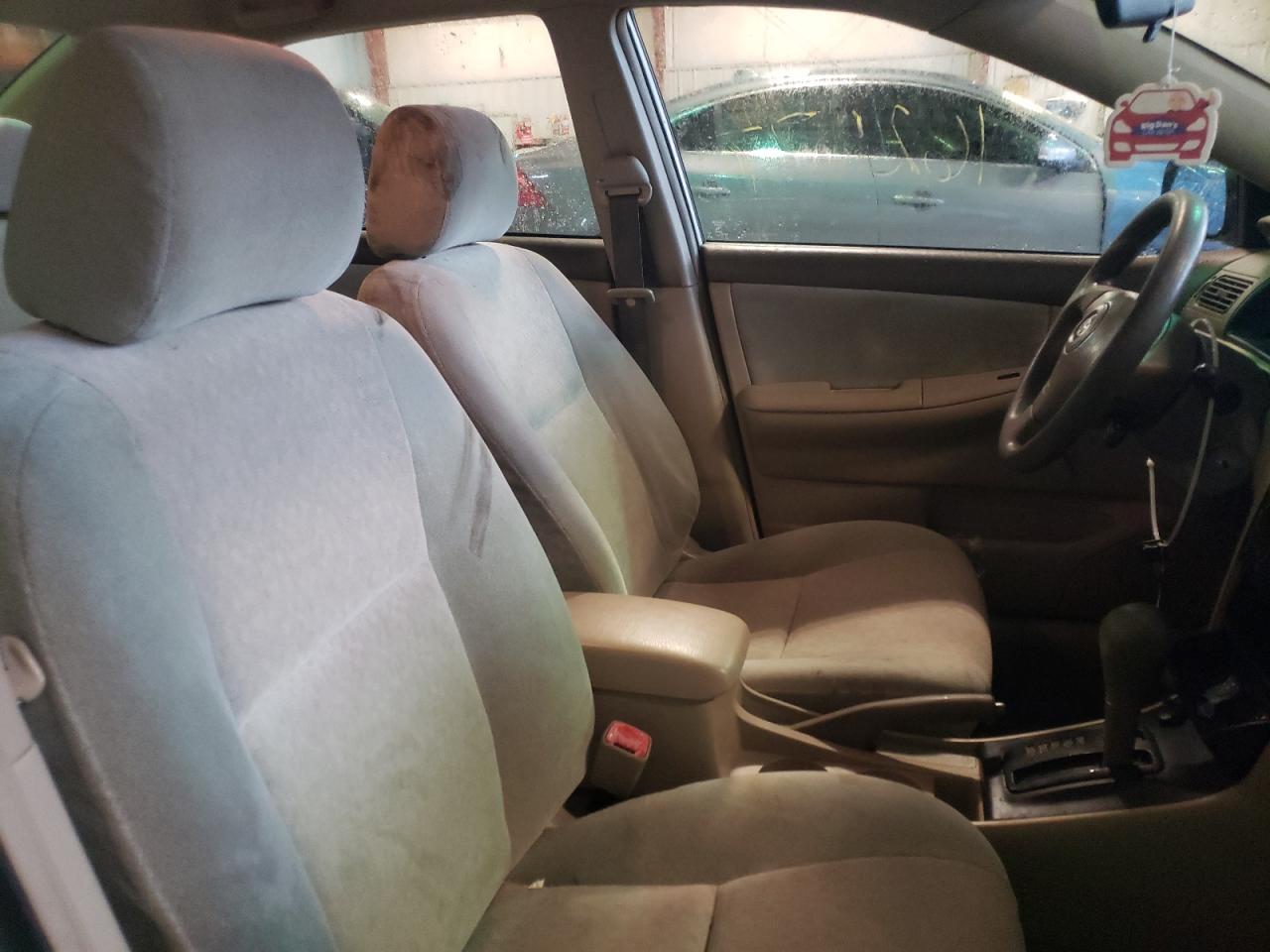 Photo 5 from auction – 2004 TOYOTA COROLLA CE with VIN 1NXBR32E04Z291229