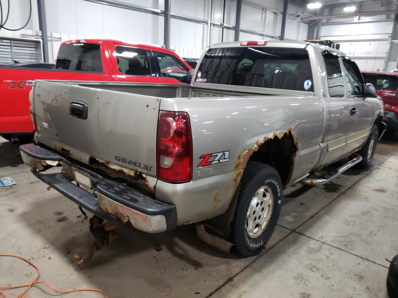 Photo 4 from auction – 2003 CHEVROLET SILVERADO with VIN 1GCEK19V73E252016