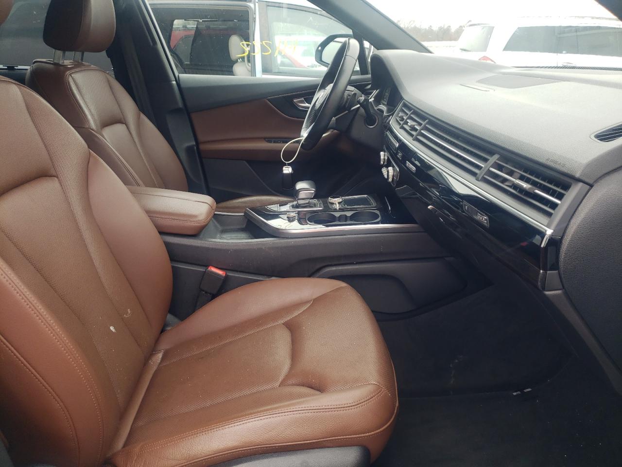 Photo 5 from auction – 2017 AUDI Q7 PREMIUM with VIN WA1LHAF78HD043418