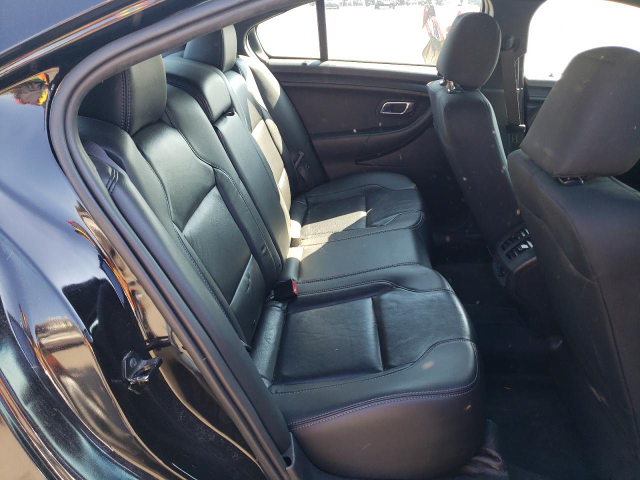 Photo 6 from auction – 2018 FORD TAURUS POL with VIN 1FAHP2L82JG104189