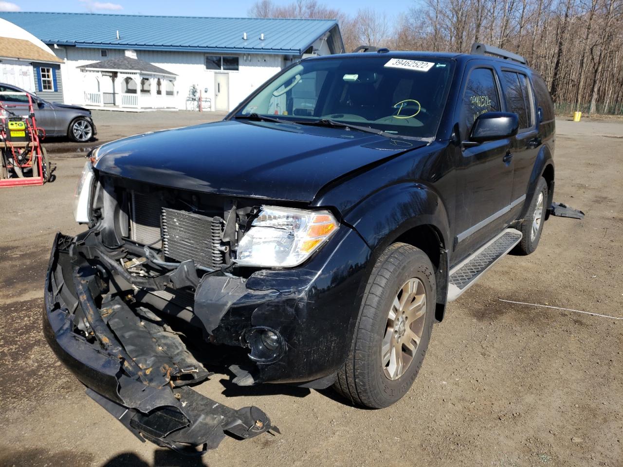 Photo 2 from auction – 2011 NISSAN PATHFINDER with VIN 5N1AR1NB1BC631217