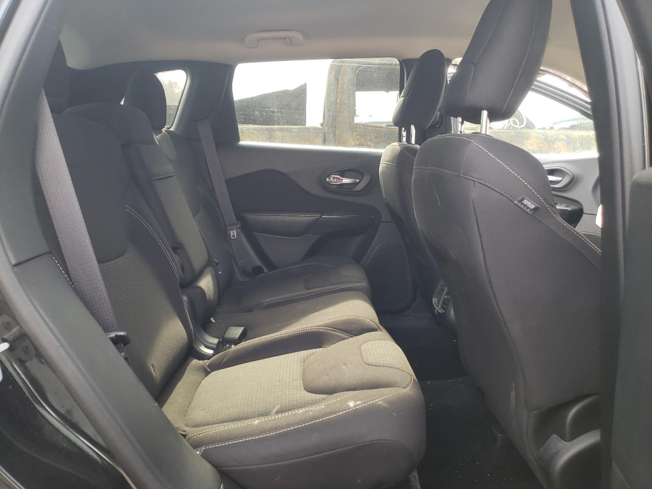 Photo 6 from auction – 2016 JEEP CHEROKEE L with VIN 1C4PJMCSXGW101599