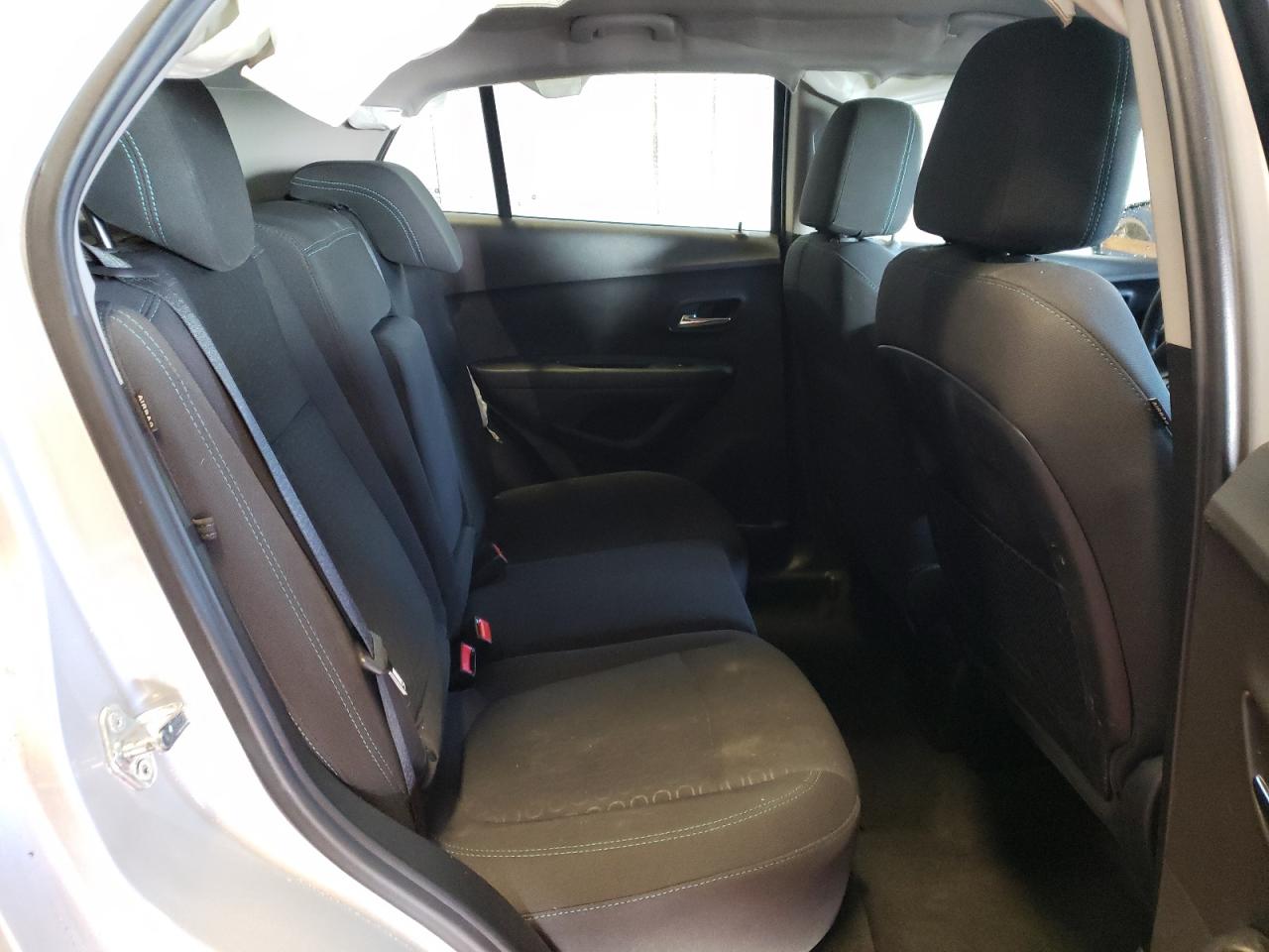 Photo 6 from auction – 2016 CHEVROLET TRAX LS with VIN 3GNCJKSB2GL272543
