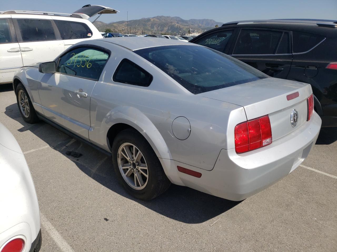 Photo 3 from auction – 2005 FORD MUSTANG with VIN 1ZVFT80N955137618