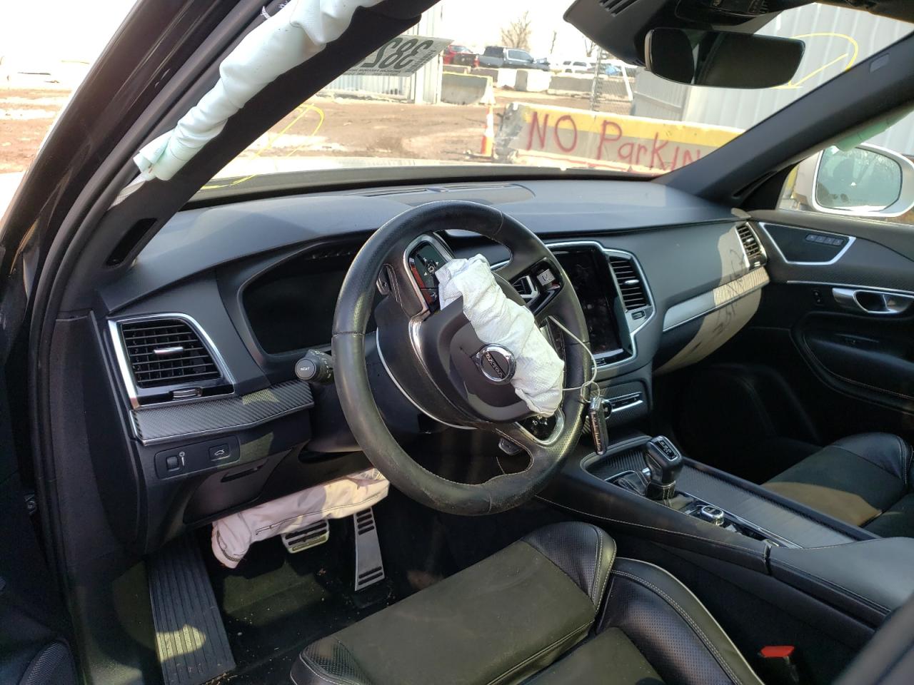 Photo 9 from auction – 2016 VOLVO XC90 T6 with VIN YV4A22PM7G1048535
