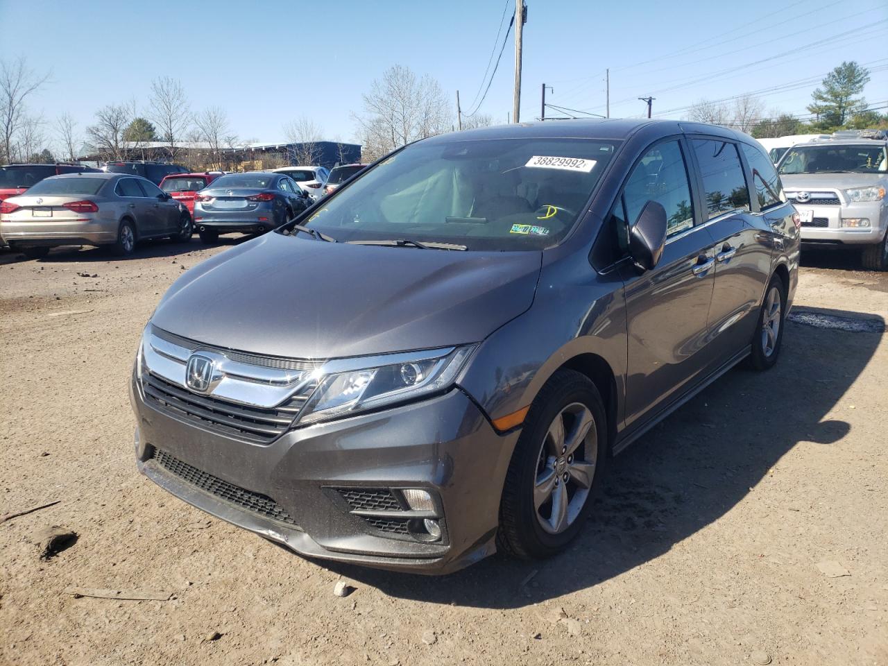 Photo 2 from auction – 2018 HONDA ODYSSEY EX with VIN 5FNRL6H72JB017579
