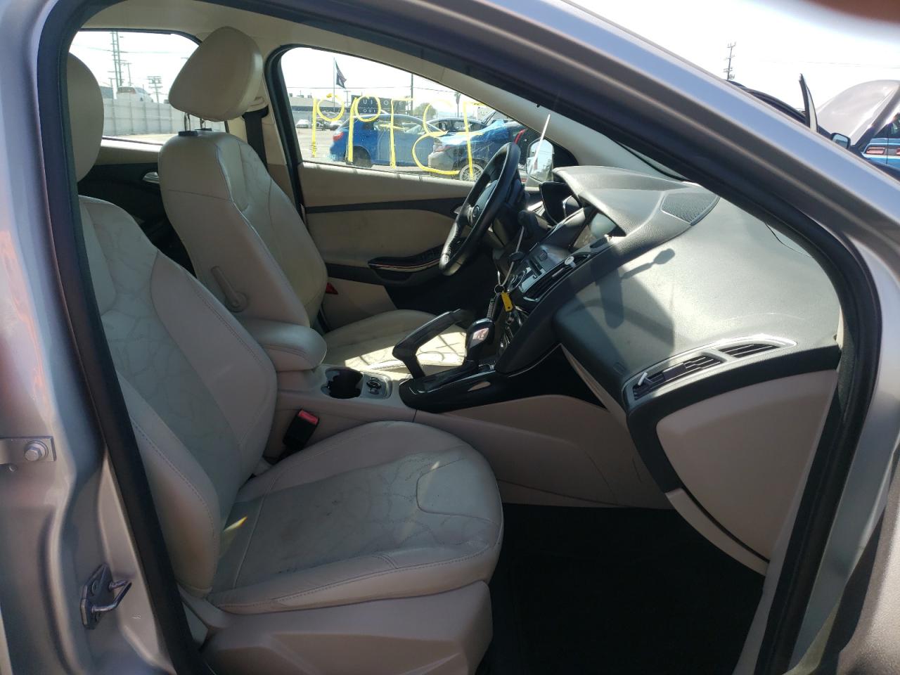 Foto 5 de la subasta – 2013 FORD FOCUS BEV con VIN 1FADP3R45DL172121