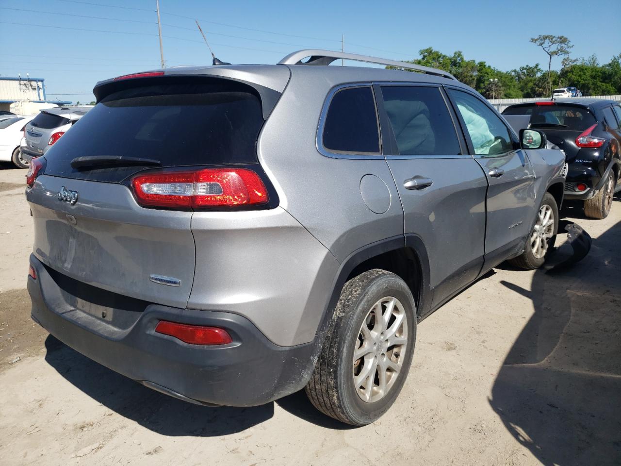 Photo 4 from auction – 2015 JEEP CHEROKEE L with VIN 1C4PJLCB3FW637187