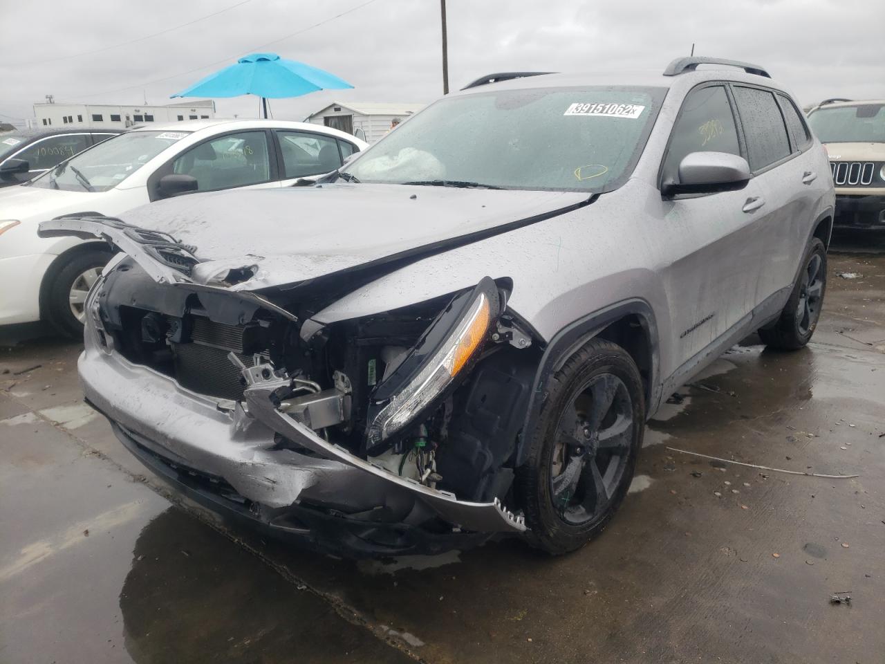 Photo 2 from auction – 2018 JEEP CHEROKEE L with VIN 1C4PJLCB0JD557074