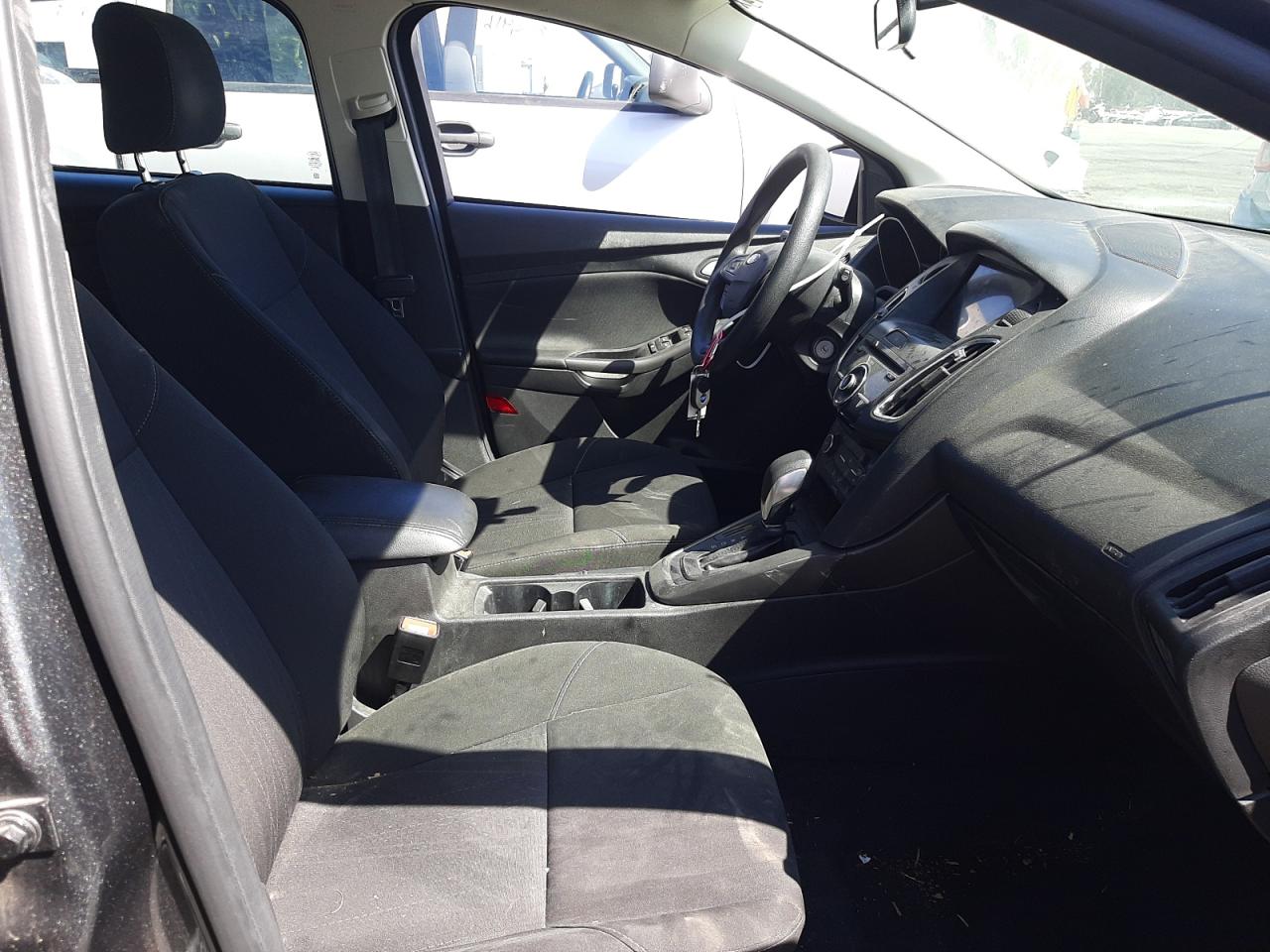 Photo 5 from auction – 2017 FORD FOCUS SEL with VIN 1FADP3M26HL303939