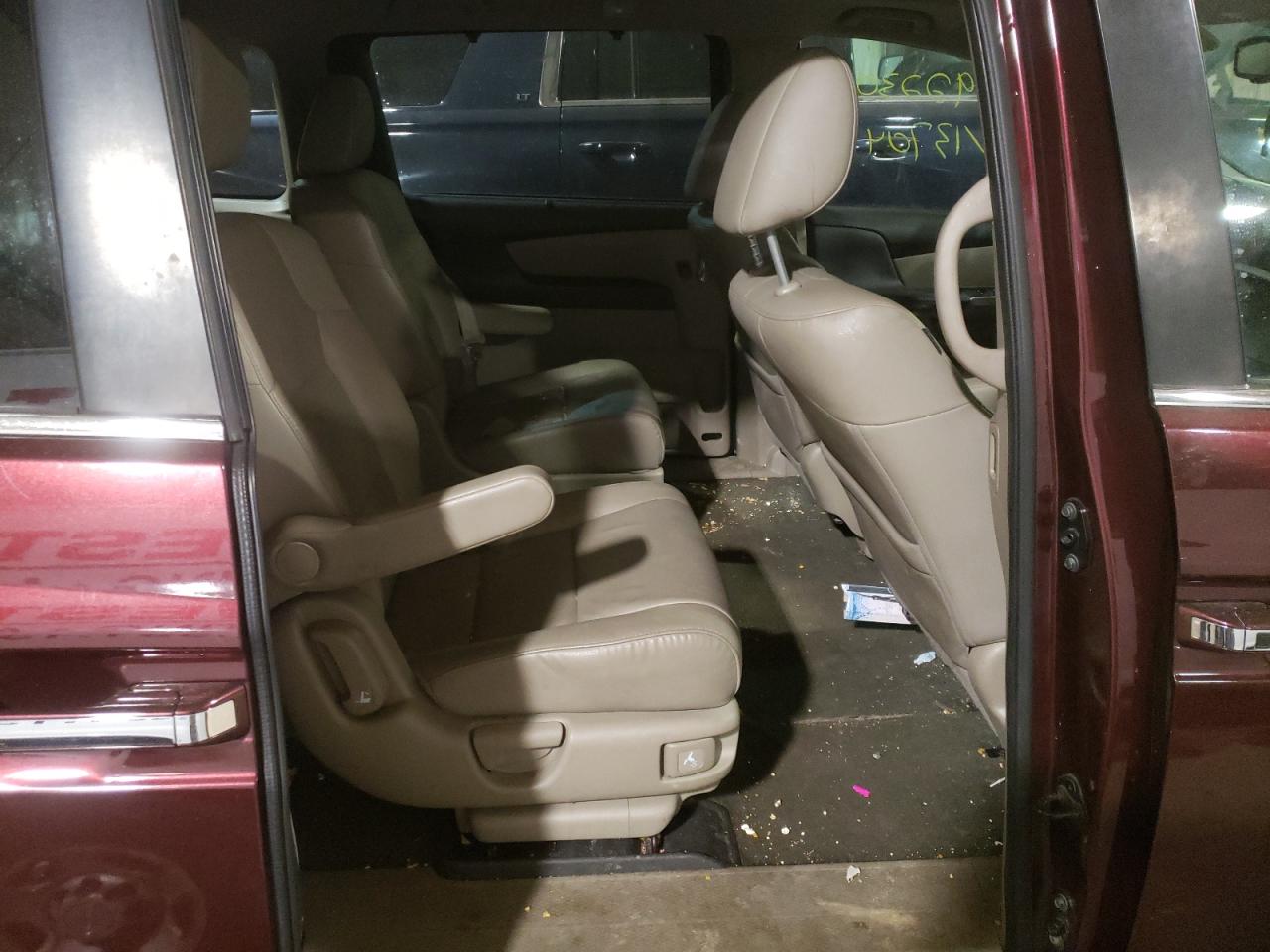Photo 6 from auction – 2015 HONDA ODYSSEY EX with VIN 5FNRL5H62FB100891