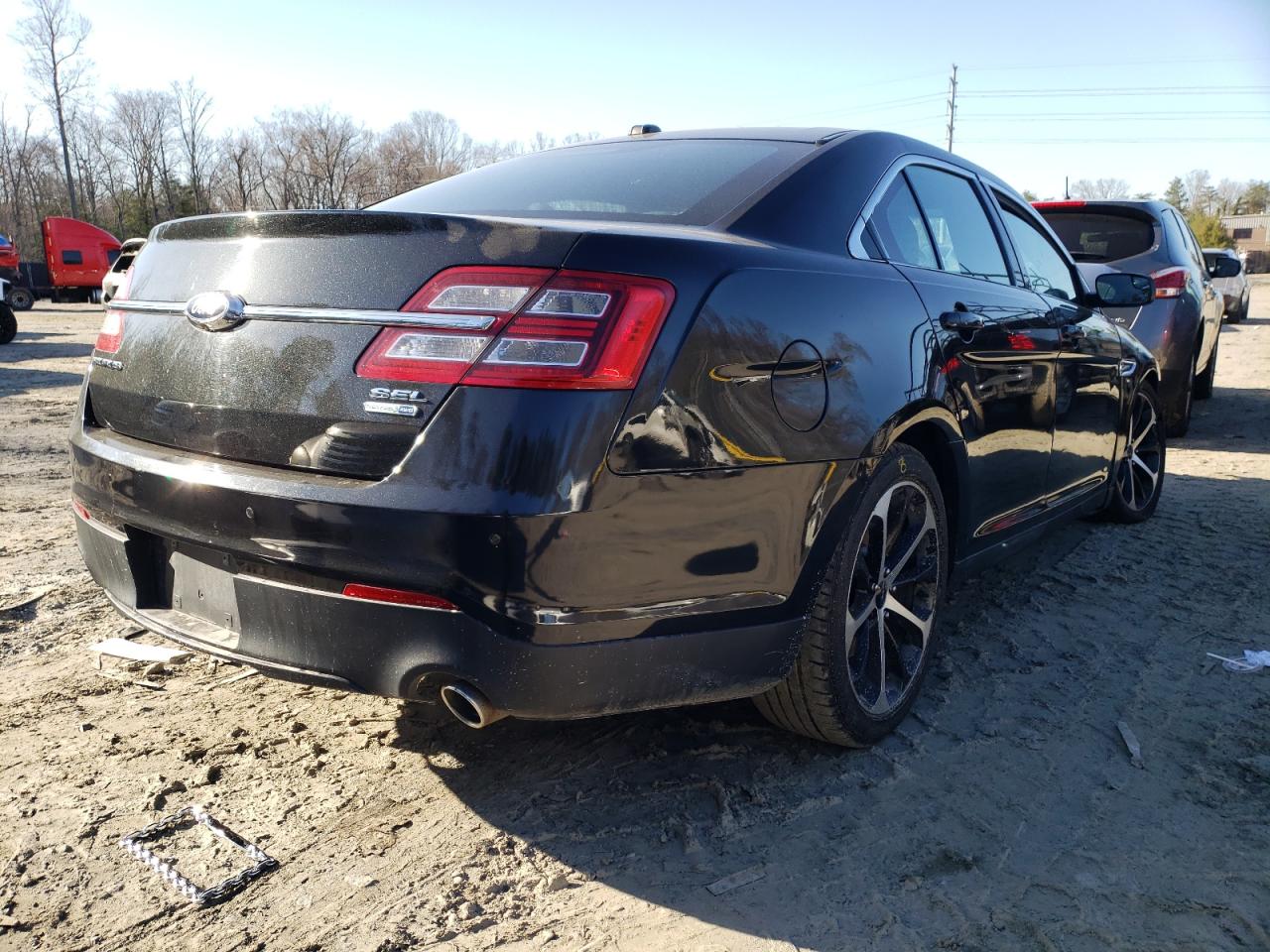 Photo 4 from auction – 2015 FORD TAURUS SEL with VIN 1FAHP2H87FG172116
