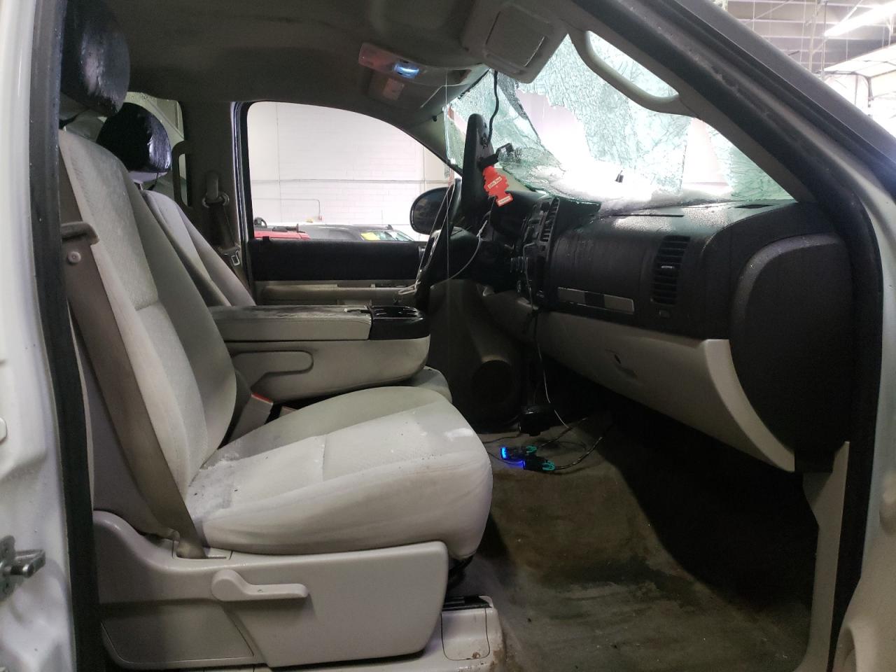 Photo 5 from auction – 2007 CHEVROLET SILVERADO with VIN 2GCEK13M071536613