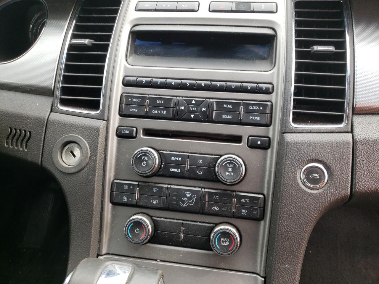 Photo 9 from auction – 2010 FORD TAURUS SEL with VIN 1FAHP2HW2AG131979