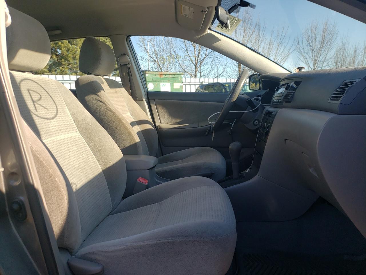Photo 5 from auction – 2005 TOYOTA COROLLA CE with VIN 2T1BR32E75C551242
