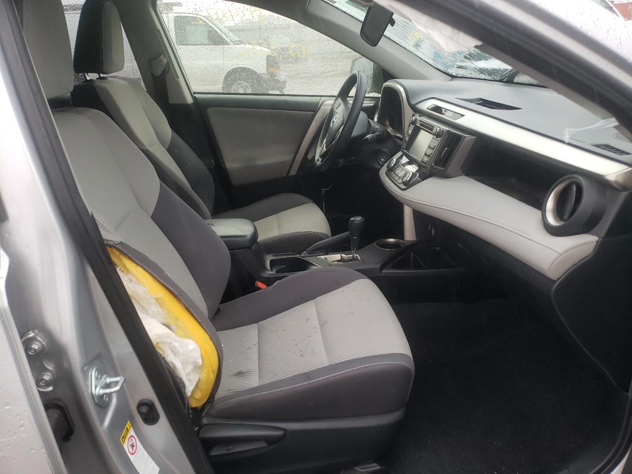 Photo 5 from auction – 2015 TOYOTA RAV4 XLE with VIN JTMRFREV9FD118130