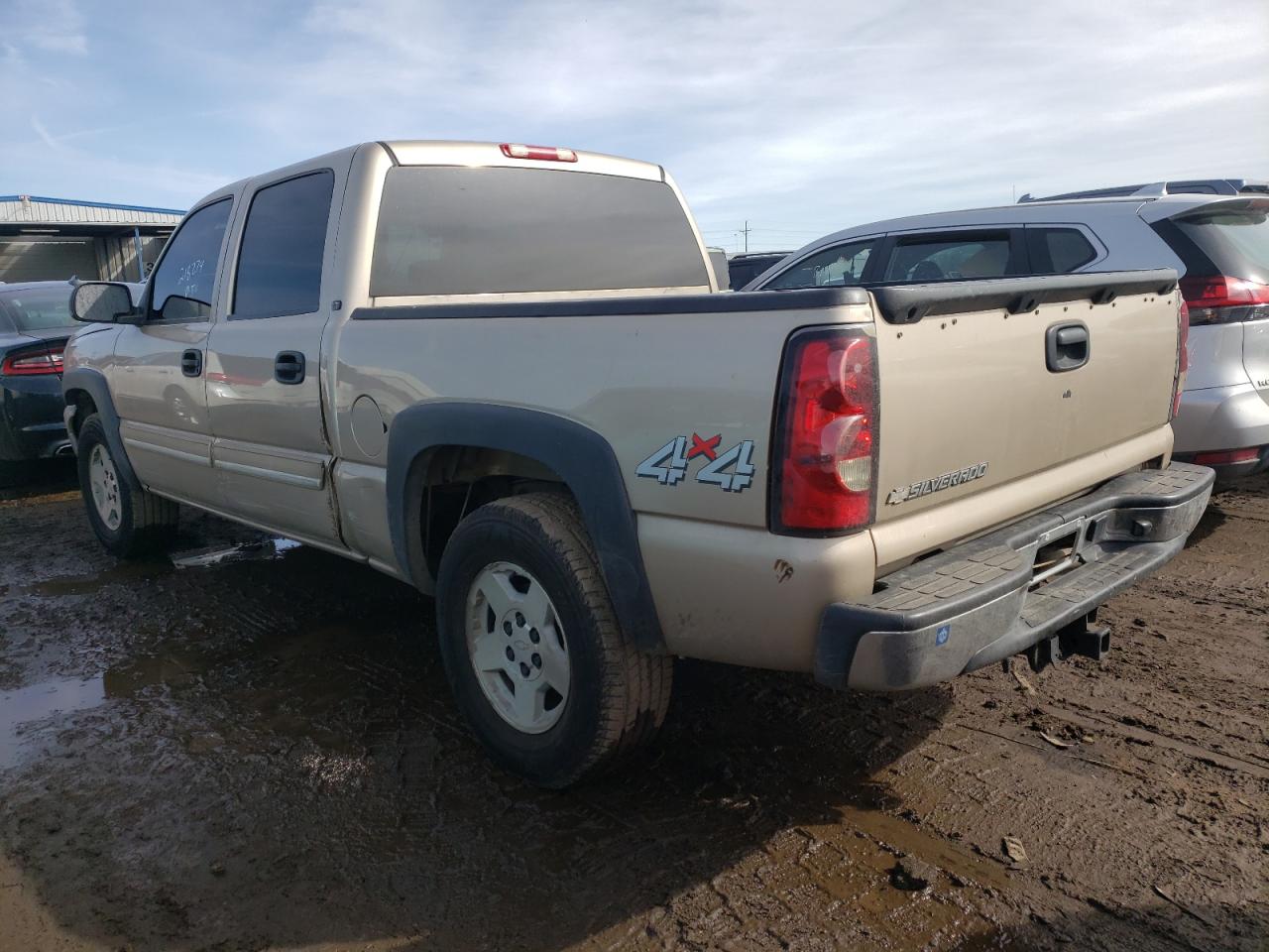Photo 3 from auction – 2006 CHEVROLET SILVERADO with VIN 2GCEK13T061220702