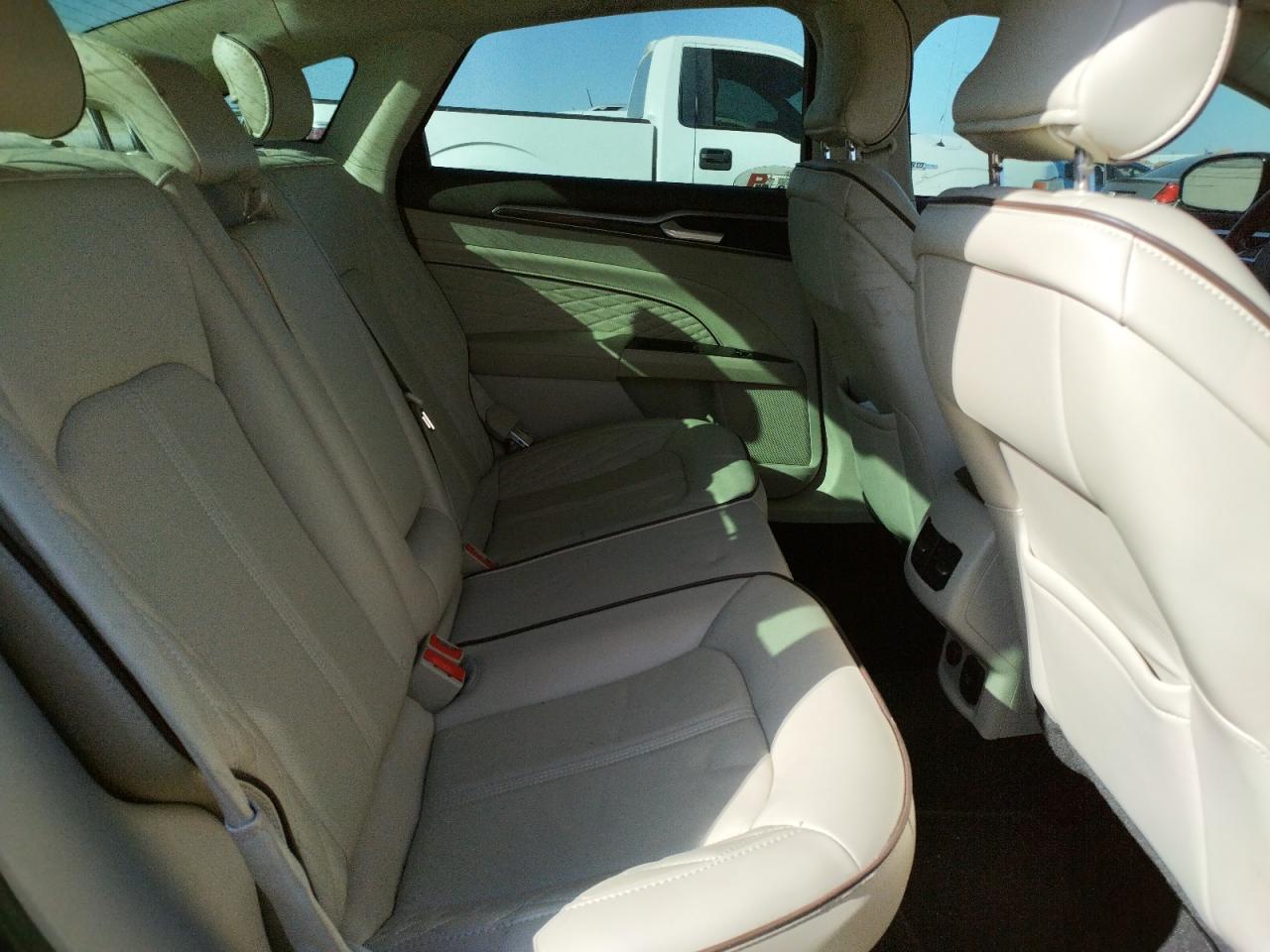 Photo 6 from auction – 2017 FORD FUSION TIT with VIN 3FA6P0K97HR100292