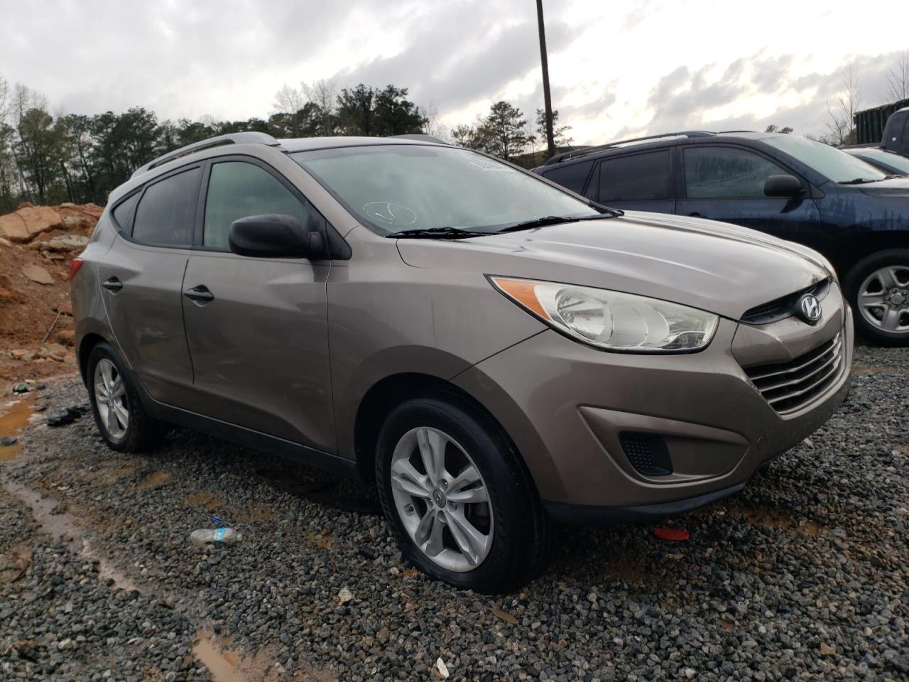 HYUNDAI TUCSON GL 2012 with VIN KM8JT3AB6CU370472 - Photo from auction