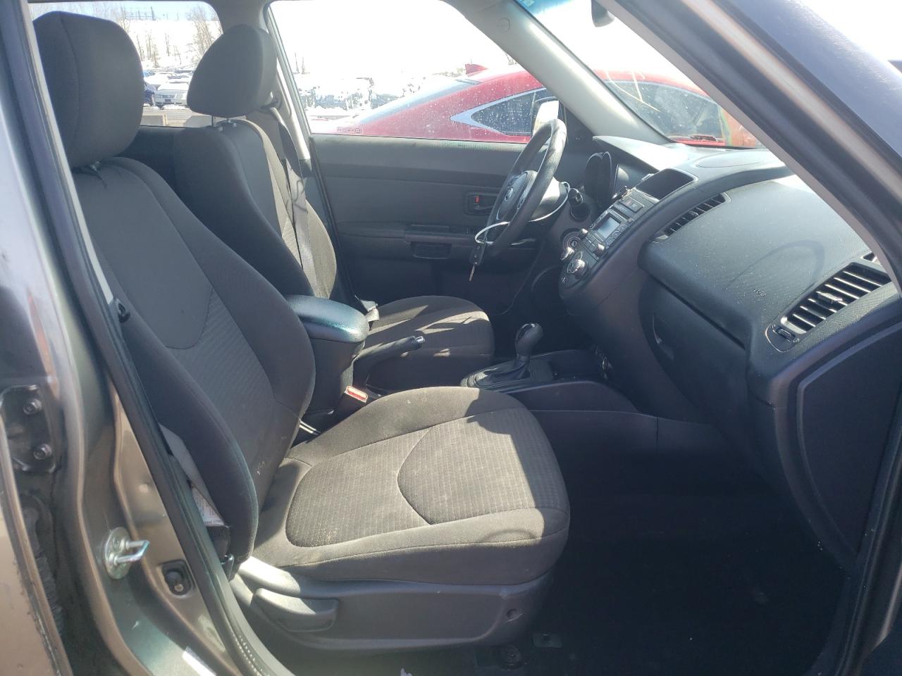 Photo 5 from auction – 2013 KIA SOUL with VIN KNDJT2A56D7634878