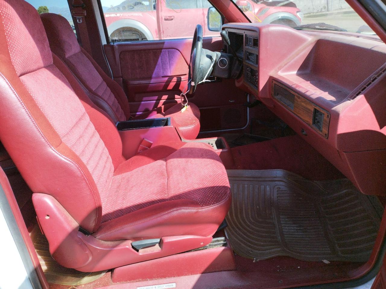 Photo 5 from auction – 1995 DODGE DAKOTA with VIN 1B7GL23Y8SS302694